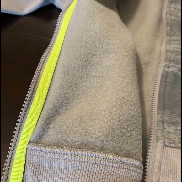 Lululemon Scuba Hoodie II Righteous Stripe Heather Gray Size 10 ; Like New - Picture 8 of 8